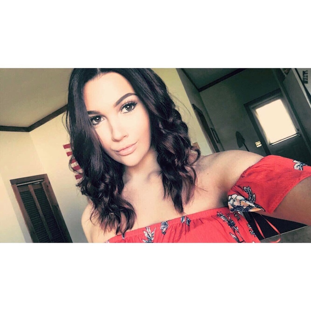 Meet your Posher, Julia